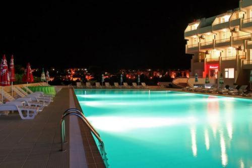 Panorama Hotel Санданський Екстер'єр фото